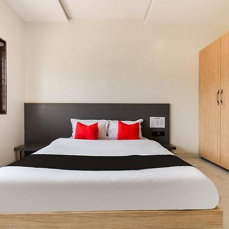Capital O 71866 Hotel Ansh 奥兰加巴德 外观 照片