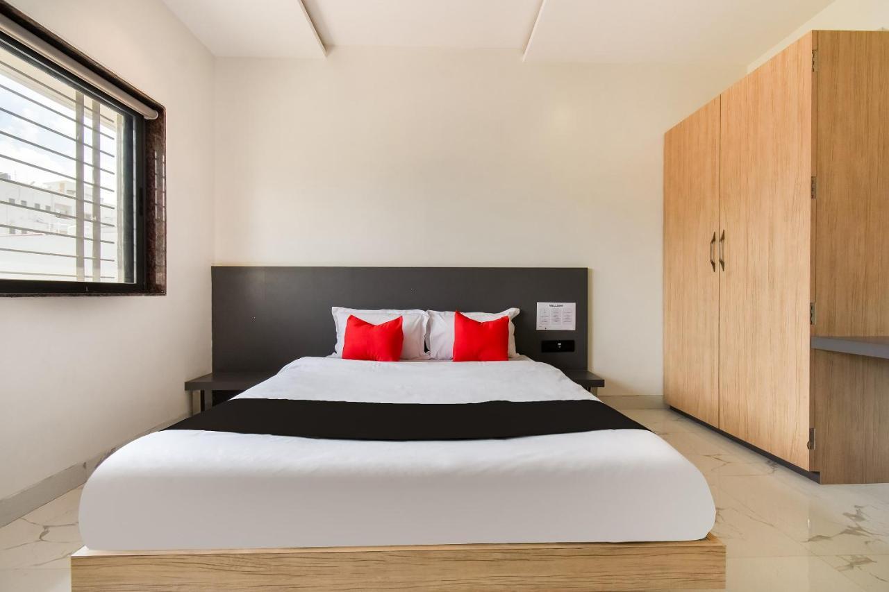 Capital O 71866 Hotel Ansh 奥兰加巴德 外观 照片