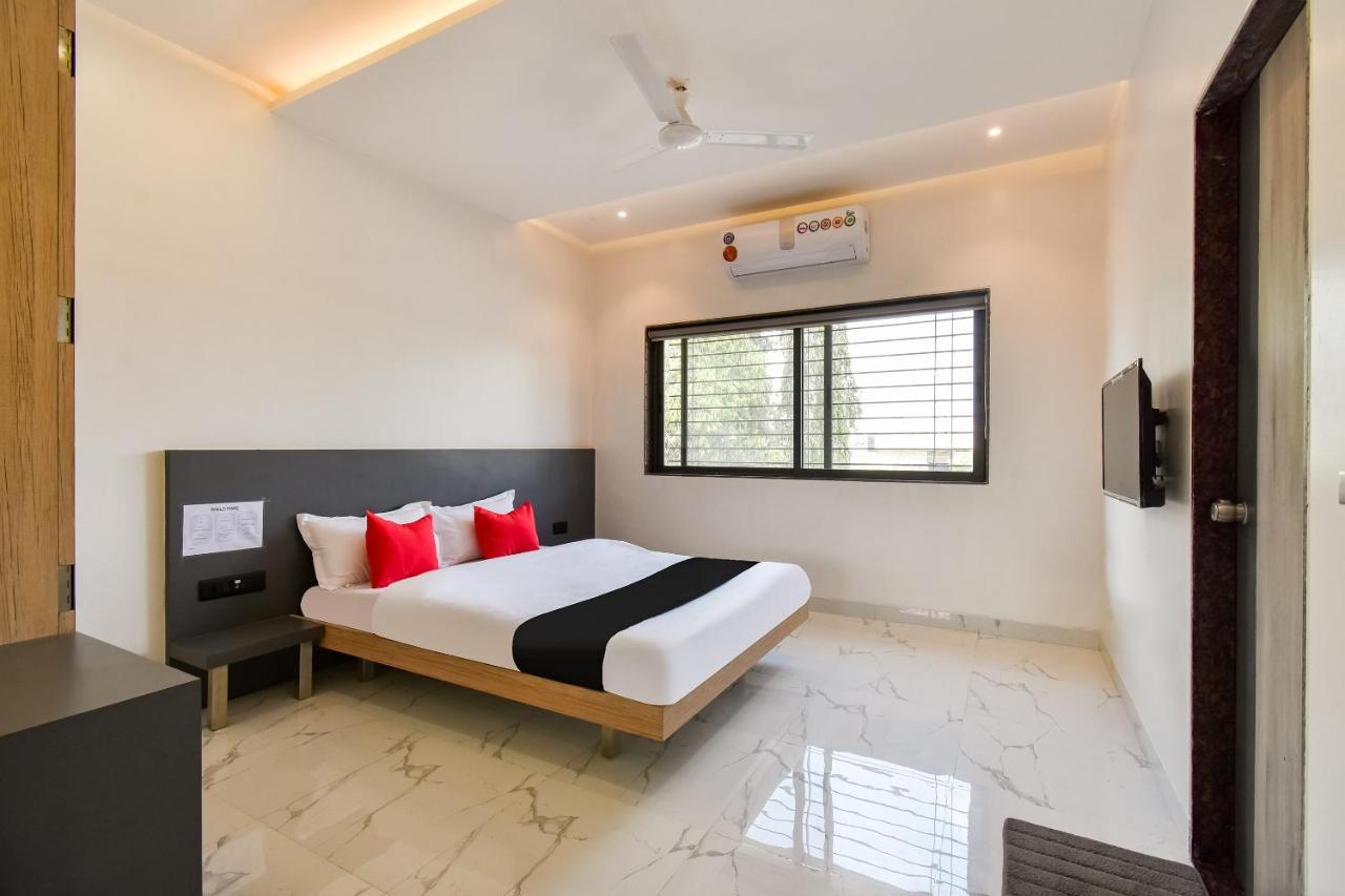 Capital O 71866 Hotel Ansh 奥兰加巴德 外观 照片