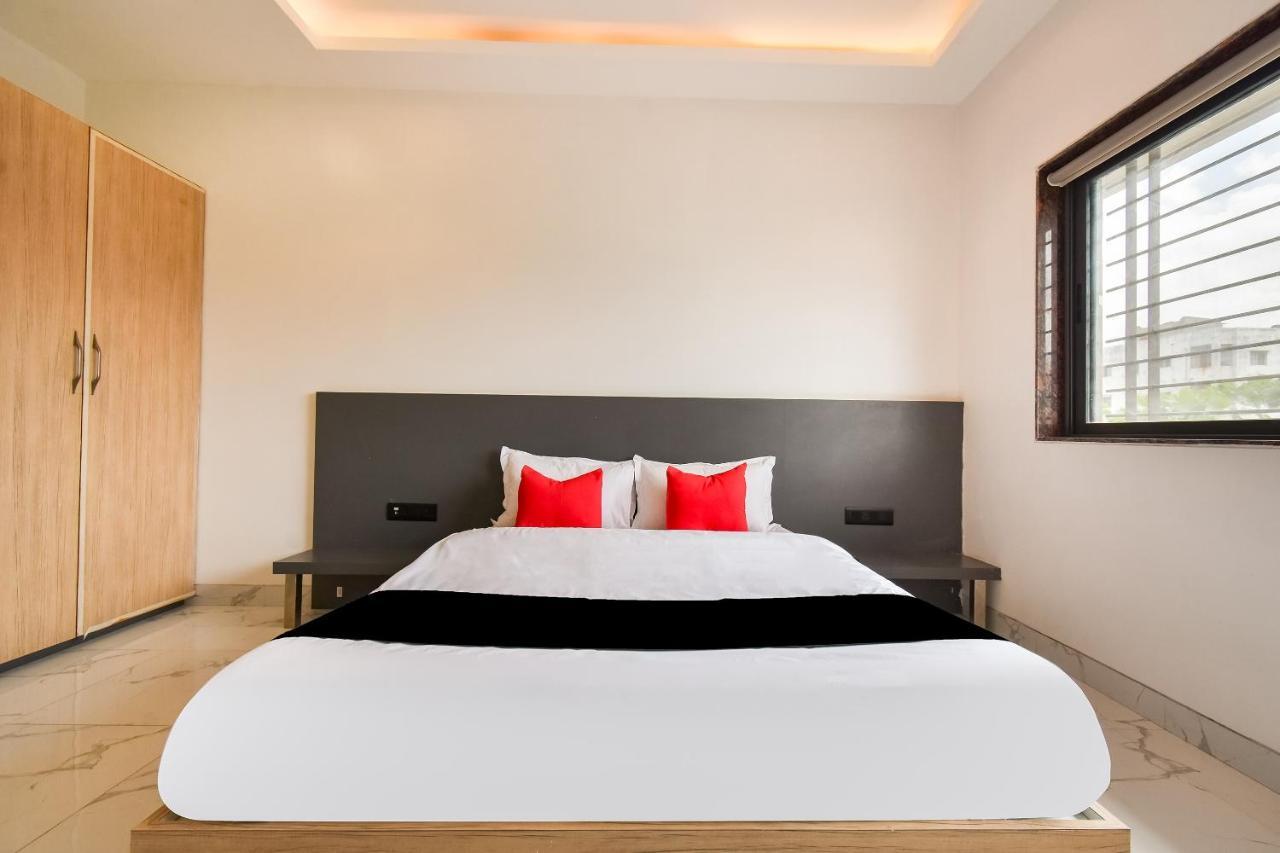 Capital O 71866 Hotel Ansh 奥兰加巴德 外观 照片