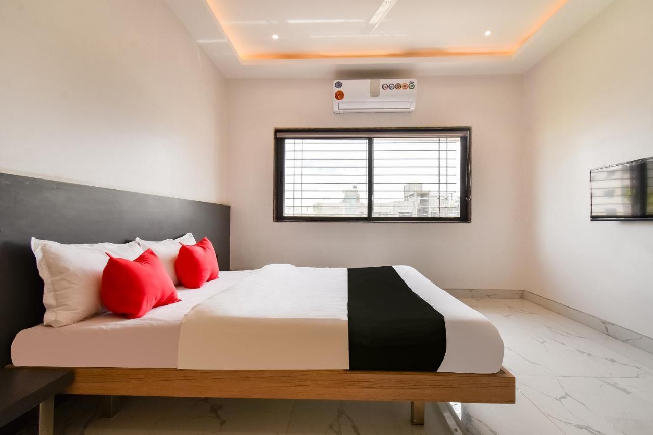 Capital O 71866 Hotel Ansh 奥兰加巴德 外观 照片