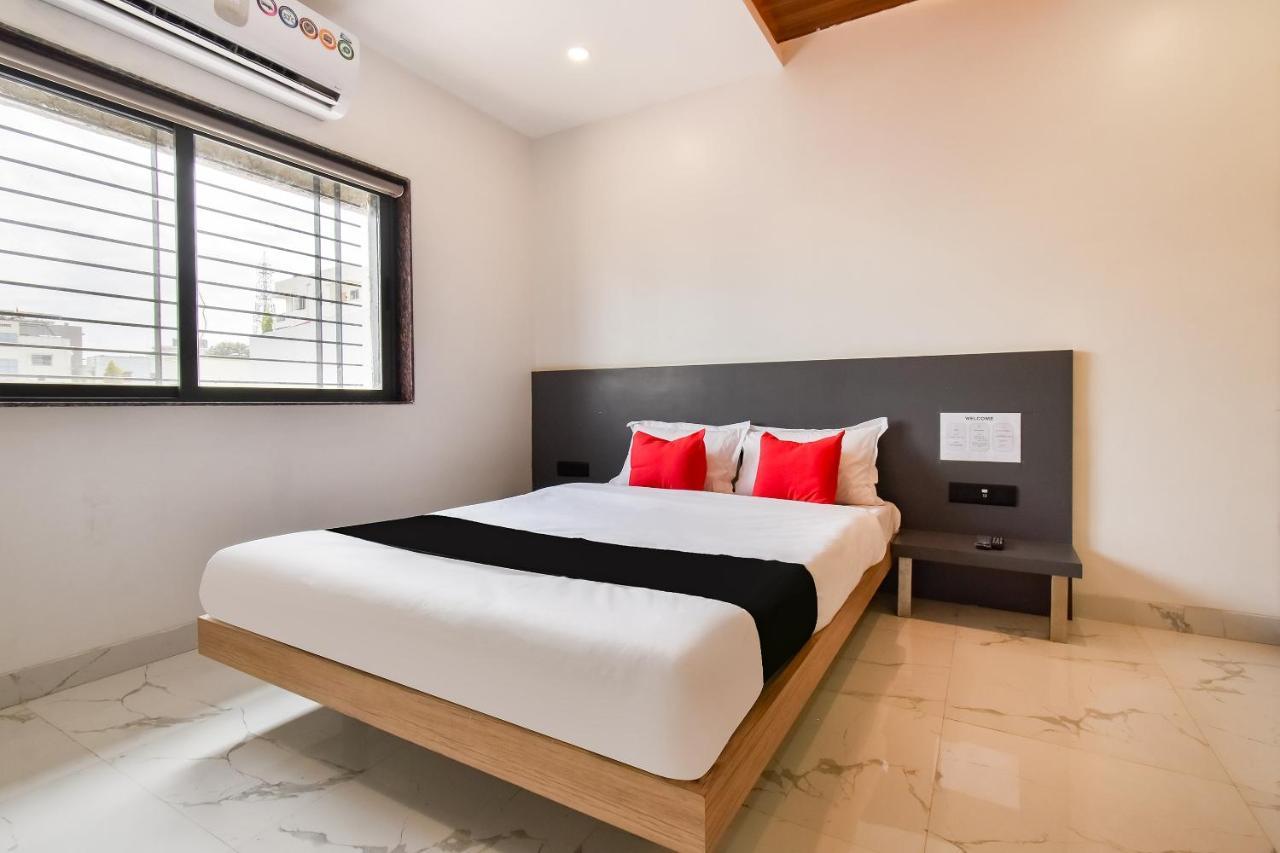 Capital O 71866 Hotel Ansh 奥兰加巴德 外观 照片